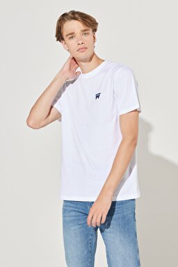 Regular Fit Normal Kesim Sıfır Yaka %100 Pamuk Logolu Tişört - White-W7C07D312