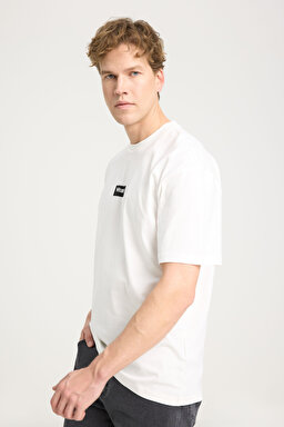 Regular Fit Normal Kesim %100 Pamuk Bisiklet Yaka Beyaz Tişört - White-W7C4EE989