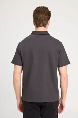 Relaxed Fit Geniş Kesim Polo Yaka Fermuar Detaylı %100 Pamuk Siyah Tişört - Faded Black-W7NQ20528633W (görsel 5)