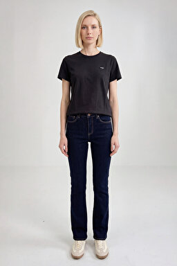 %100 Pamuk Regular Fit Normal Kesim Bisiklet Yaka Patch Logo Siyah Tişört - Black-W7Q05920936 (görsel 2)