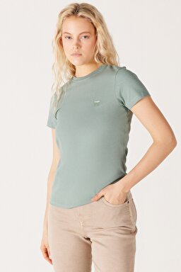 Slim Fit Dar Kesim %100 Pamuk Bisiklet Yaka Yeşil Tişört - Light Matcha-W7R4EEG62 (görsel 2)