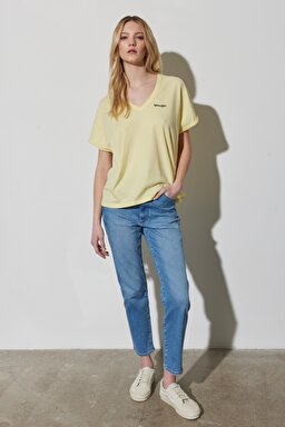 Regular Fit Normal Kesim %100 Pamuk V Yaka Tişört - French Vanilla-W7XKEVX6Z (görsel 4)