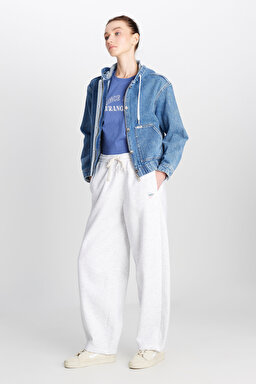 %100 Pamuk Loose Fit Rahat Kesim Kapüşonlu Mavi Denim Ceket - Mid Indigo-WLUJ00001381 (görsel 4)