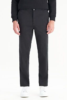 Pamuklu Slim Fit Dar Kesim Cepli Yumuşak Dokulu Esnek Pantolon - Black-WM01200001001 (görsel 2)
