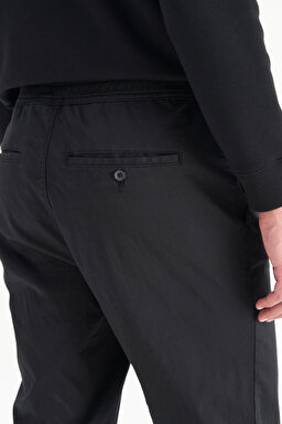 Pamuklu Slim Fit Dar Kesim Cepli Yumuşak Dokulu Esnek Pantolon - Black-WM01200001001 (görsel 4)